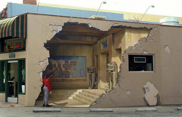 Broken-Wall-Optical-Illusion-580x374