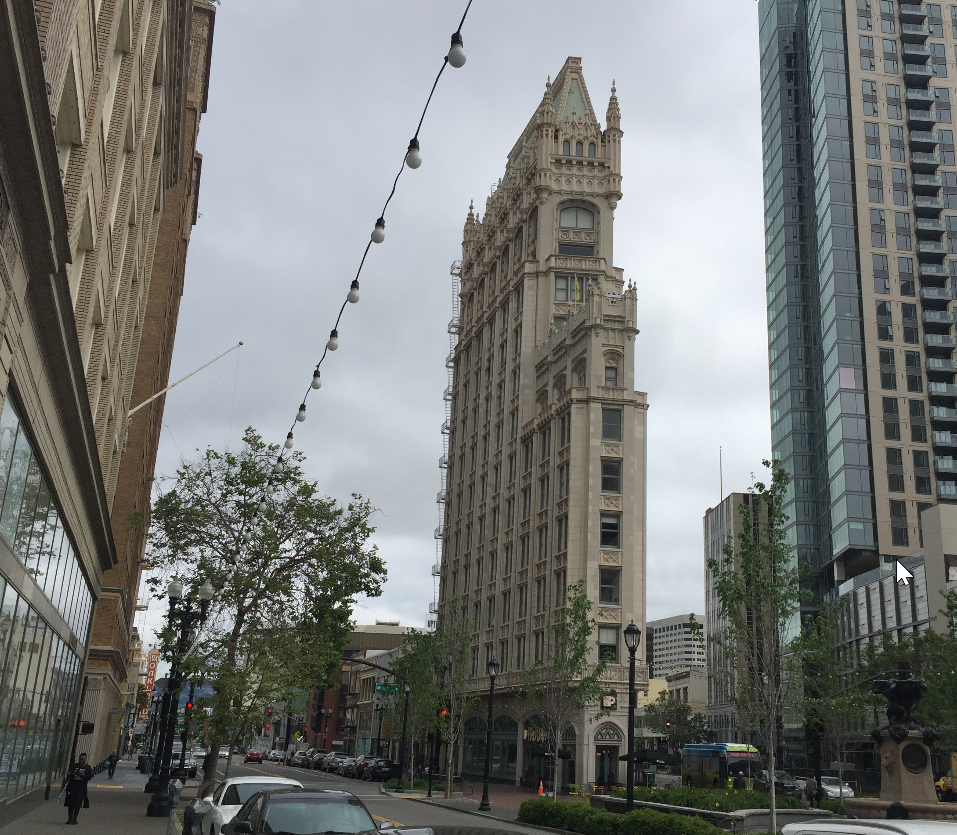 Oakland’s Flatiron Building Norbert Haupt